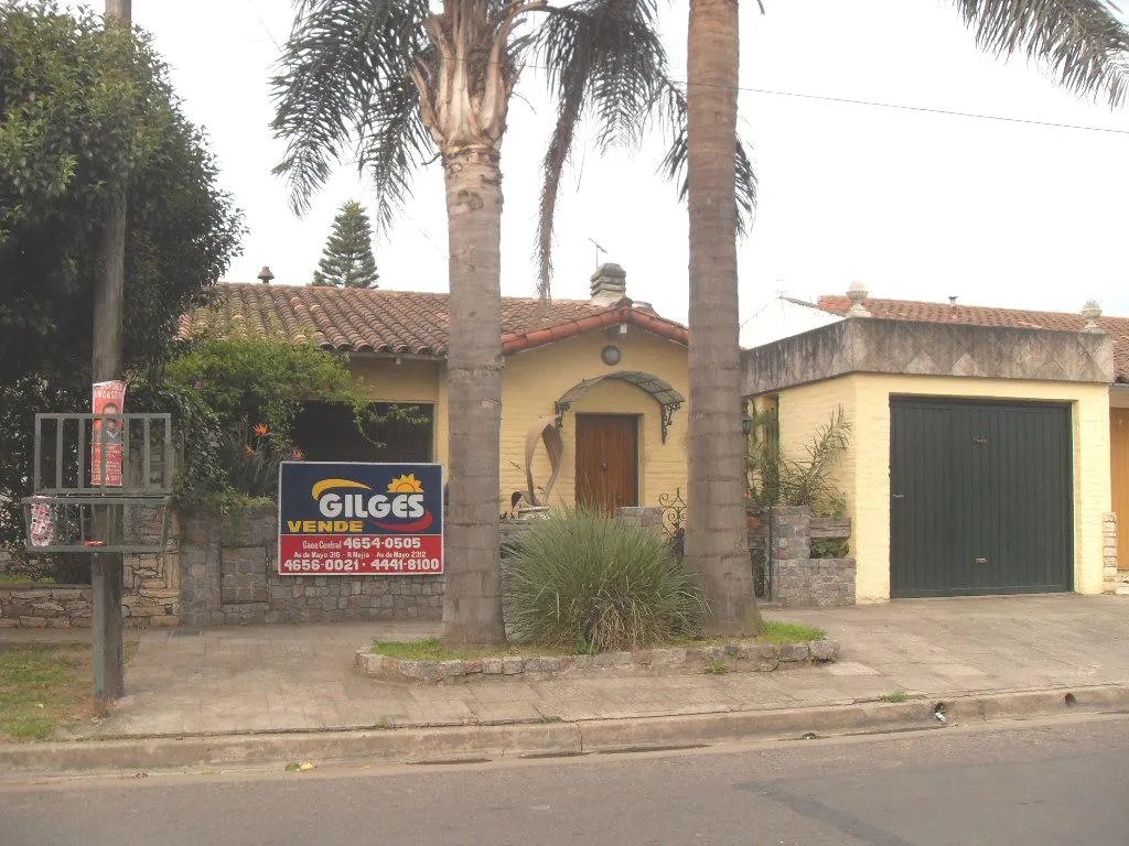 Casa en PADRE CASTAÑER al 1400, Morón