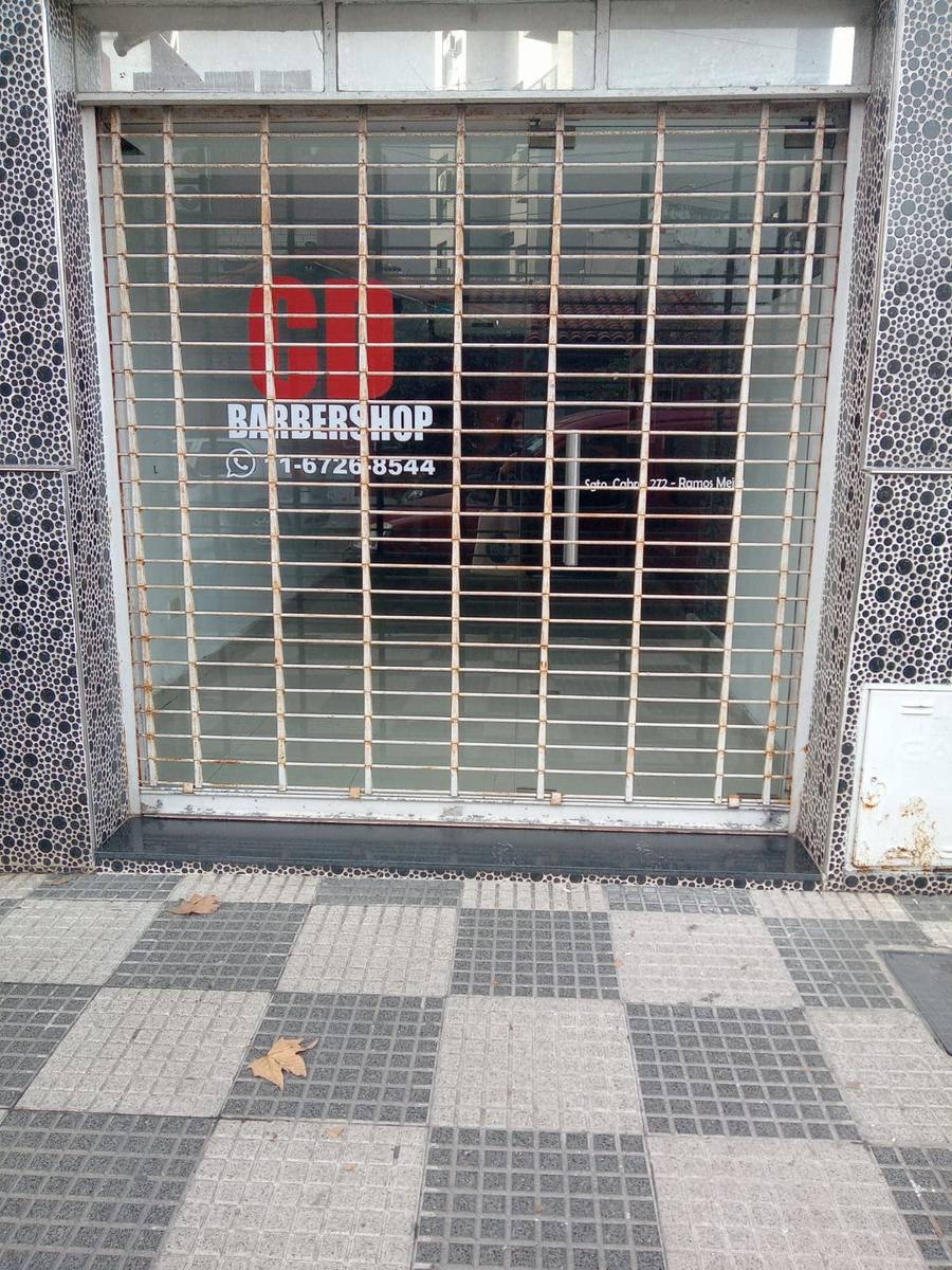 Local en SGTO CABRAL  al 200