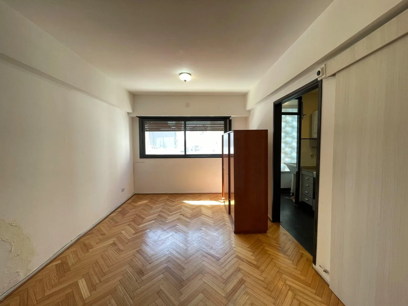 Oficina en RIVADAVIA  al 14300