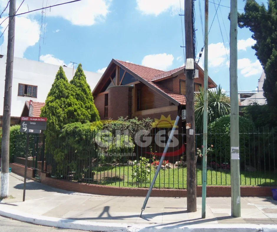 Casa en AV. ARGENTINA al 5800