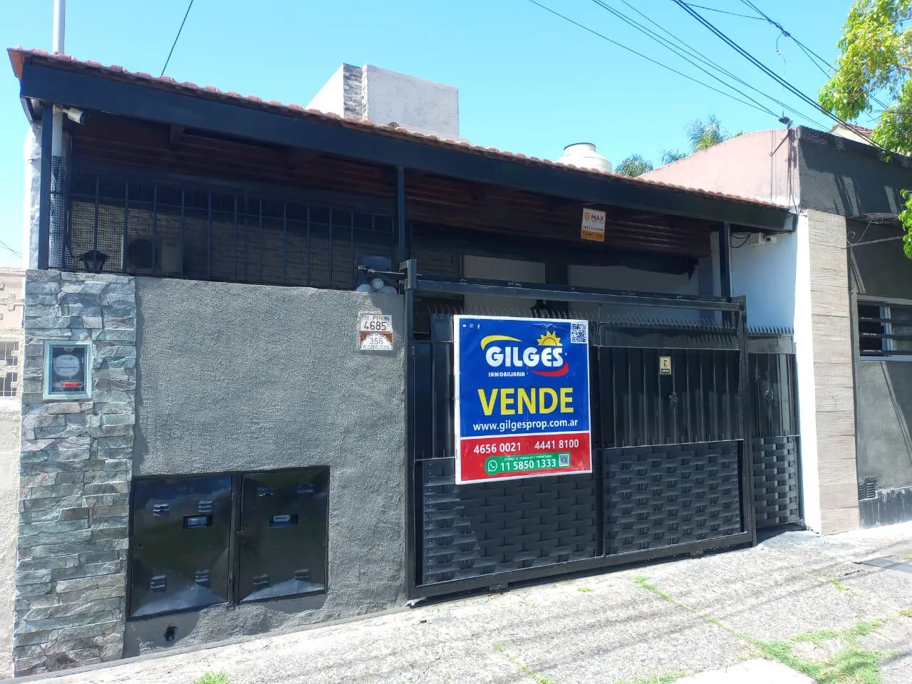 Casa en REYES CATOLICOS  al 300