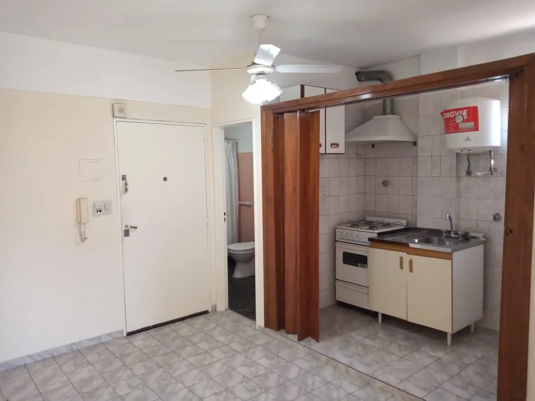 Departamento en R. DE ESC. DE S. MARTIN al 100