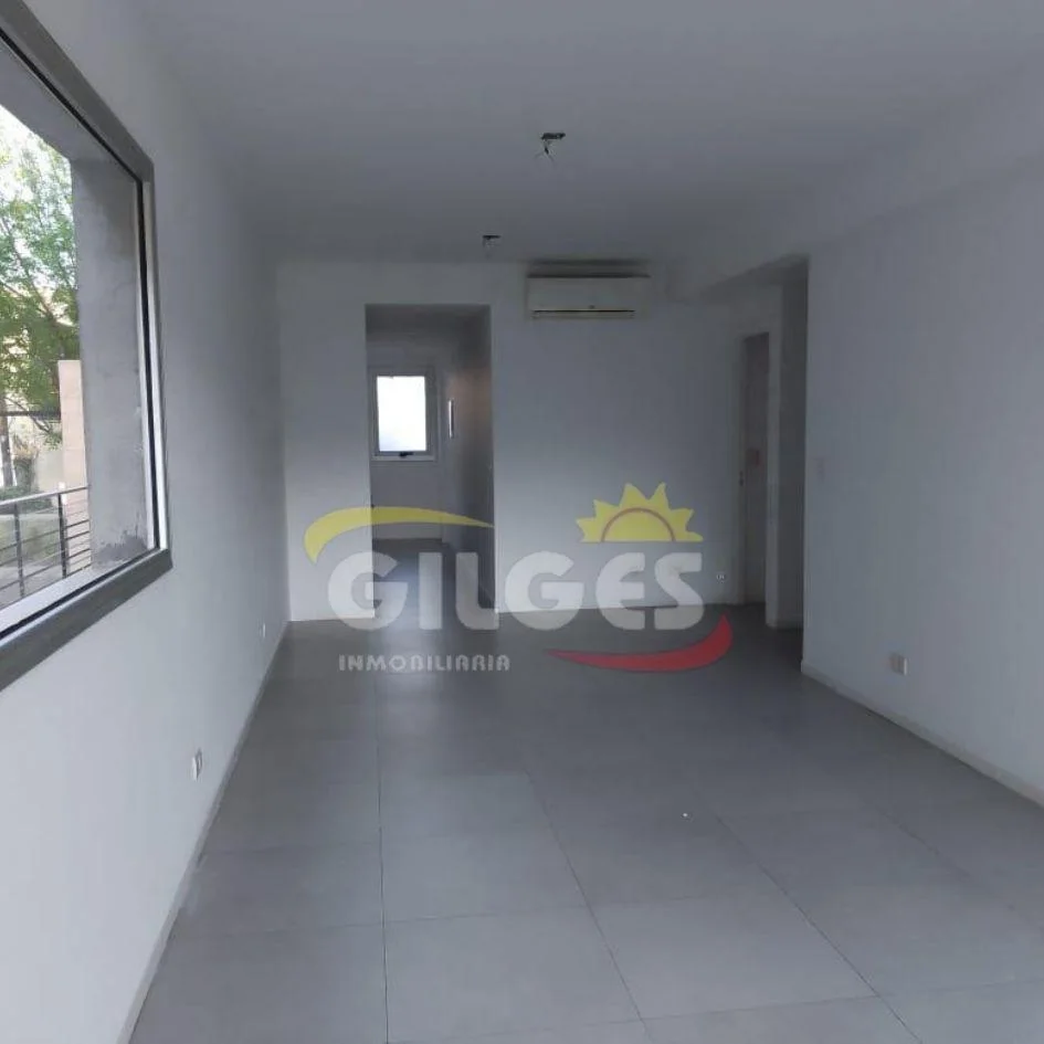 Departamento en TACUARI  al 600