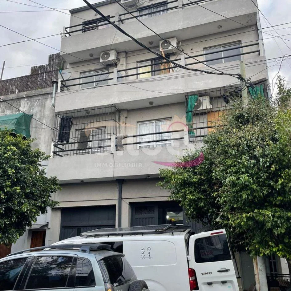 Departamento en GRAL. ACHA  al 300