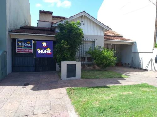Casa en GARAY  al 200