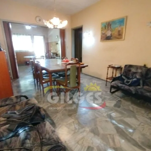 Casa en RAMON FALCÓN al 1300
