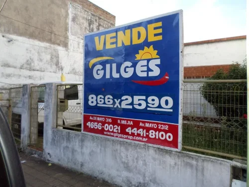 Casa en AVELLANEDA al 1100