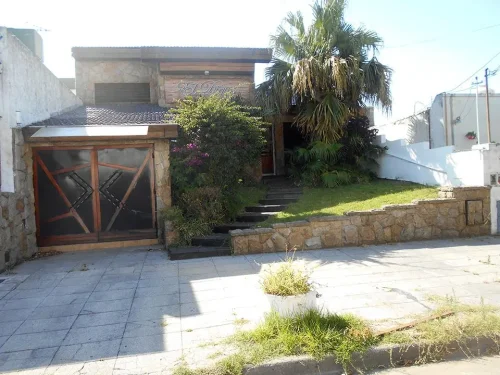 Local en COLOMBIA al 1600