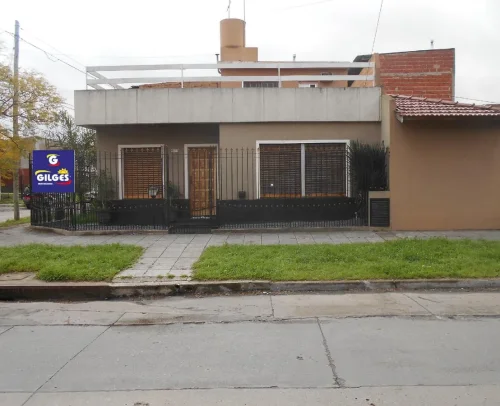 Casa en CENTENERA al 3100