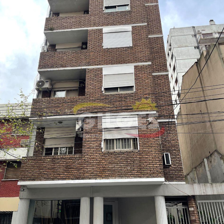 Departamento 2 ambientes con balcón en Ramos Mejía