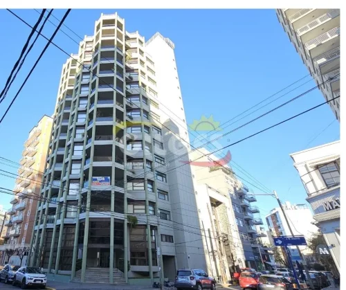 Departamento en ALBERDI al 200