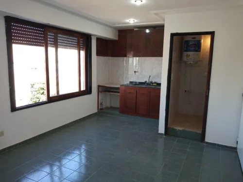 Departamento en LAPRIDA al 200