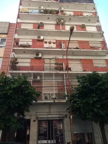 Departamento en Bolivar al 400