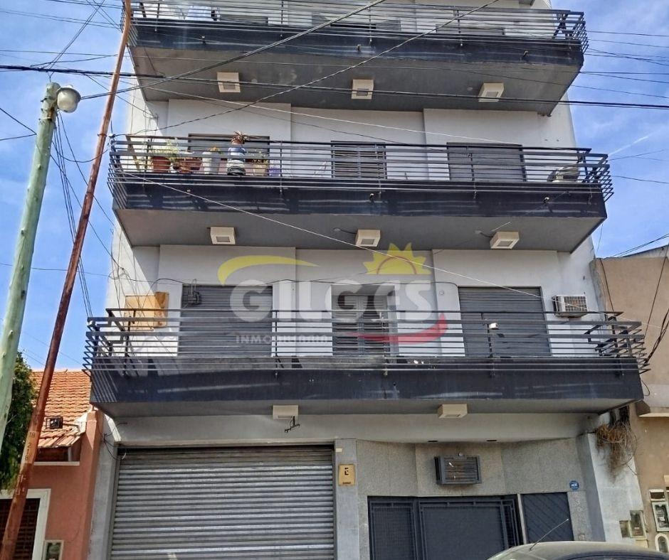 Departamento en ONCATIVO  al 200
