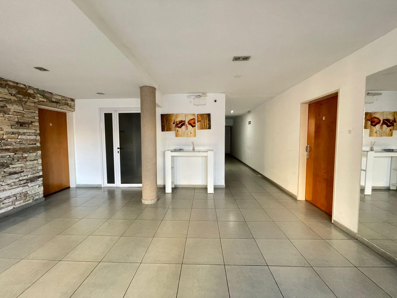 Departamento en LAPRIDA al 200