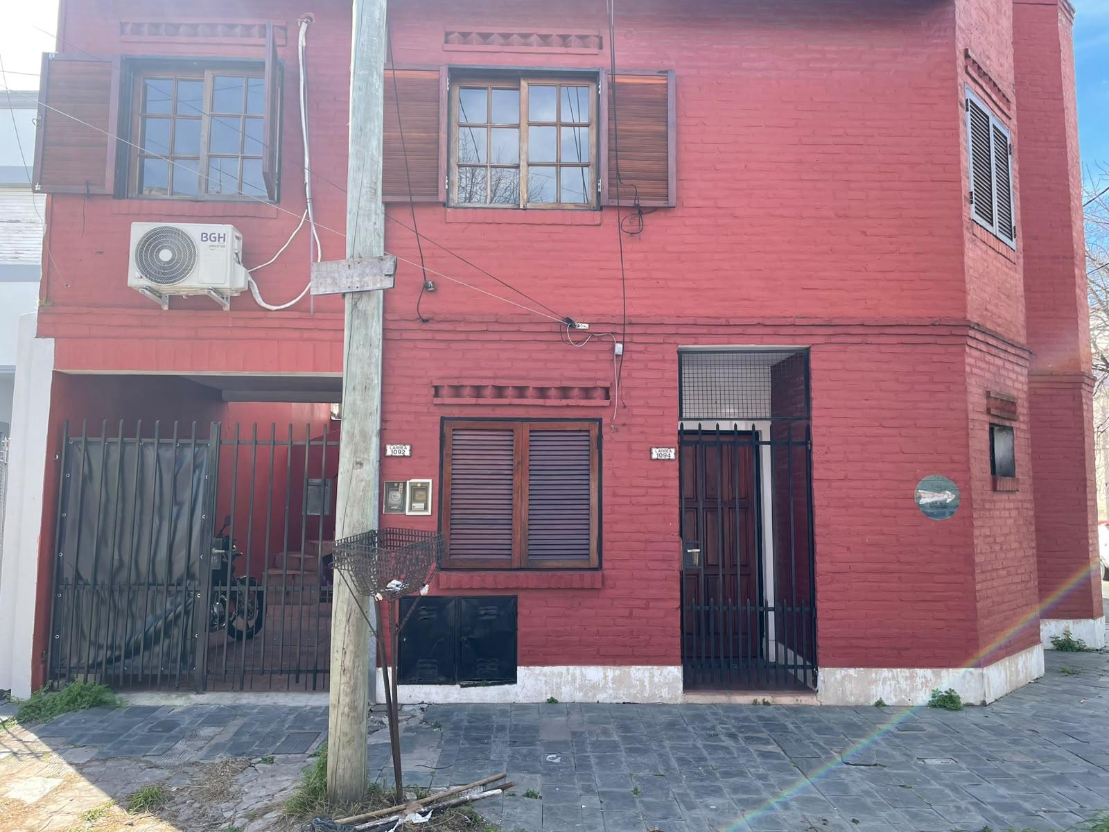 Departamento en LARREA al 1000