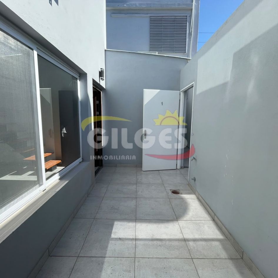 Depto 2 amb con patio "a estrenar"