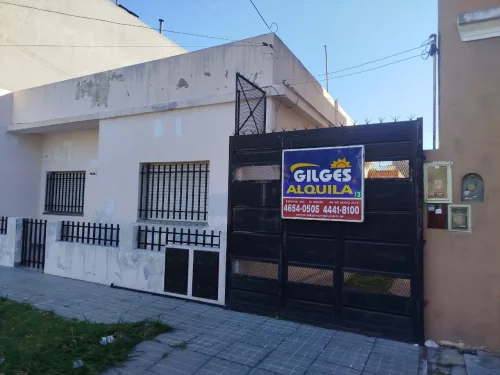 Cochera en VALENTIN CARDOSO al 1800