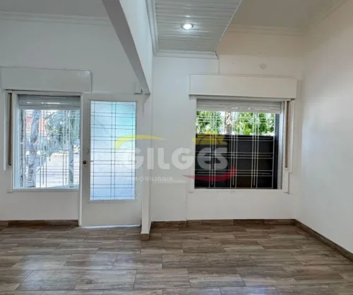 Oficina en RIVADAVIA  al 14300