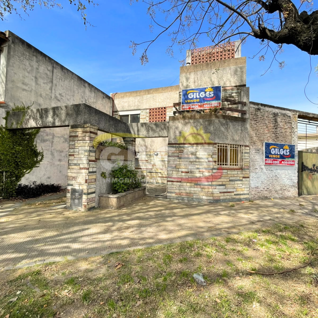 Lote de Terreno en Villa Sarmiento 340 m aprox