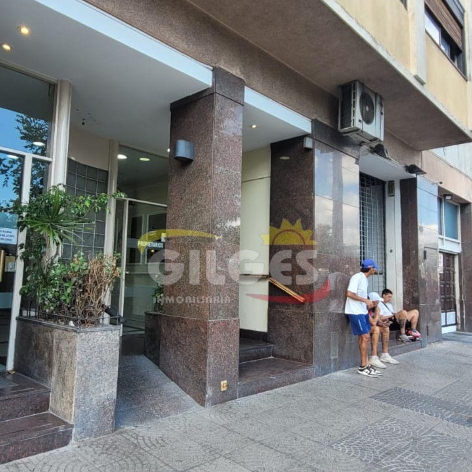 Venta depto 1 amb c/cocina separada en Ramos Mejia