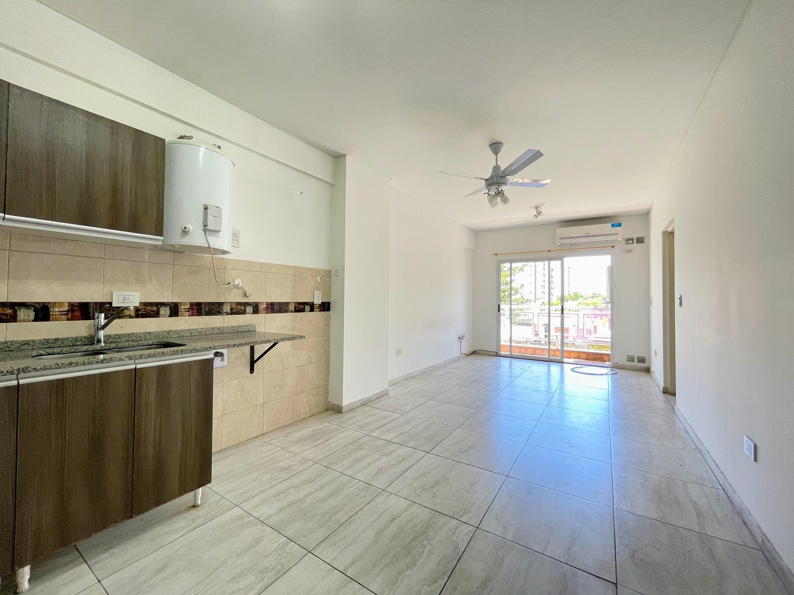 Departamento en JOSE MARTI al 300, Flores