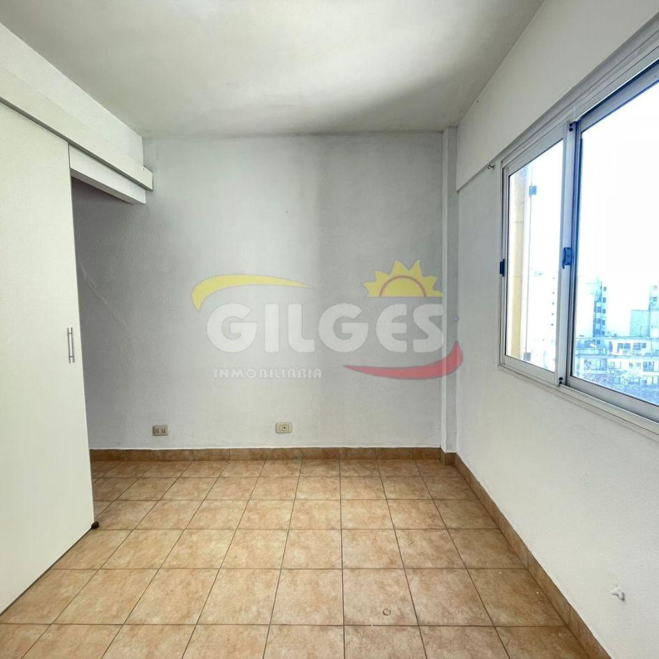 Oficina en GAONA  al 2300, Ramos Mejia